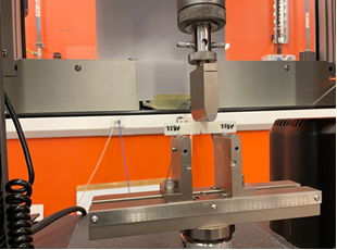 Hiper Project visit
Figure 1. Fracture toughness test by single edge notched beam method